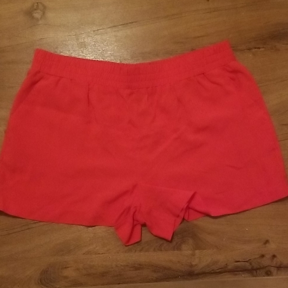 Coral Rayon high waisted shorts - Picture 1 of 4